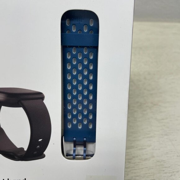 💥3/$30💥NIB Fitbit Sport Band for Versa 3/Sense, Color Sapphire/Fog Grey-Large - Picture 6 of 11